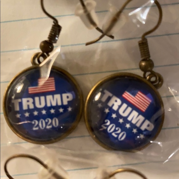 Trump MAGA 2020 rustic gold earrings USA America - Picture 6 of 7